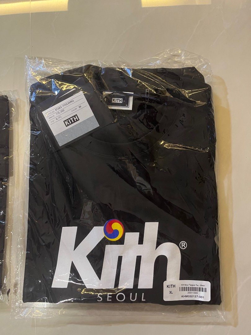 XL) Kith Seoul exclusive tee, Men's Fashion, Tops & Sets