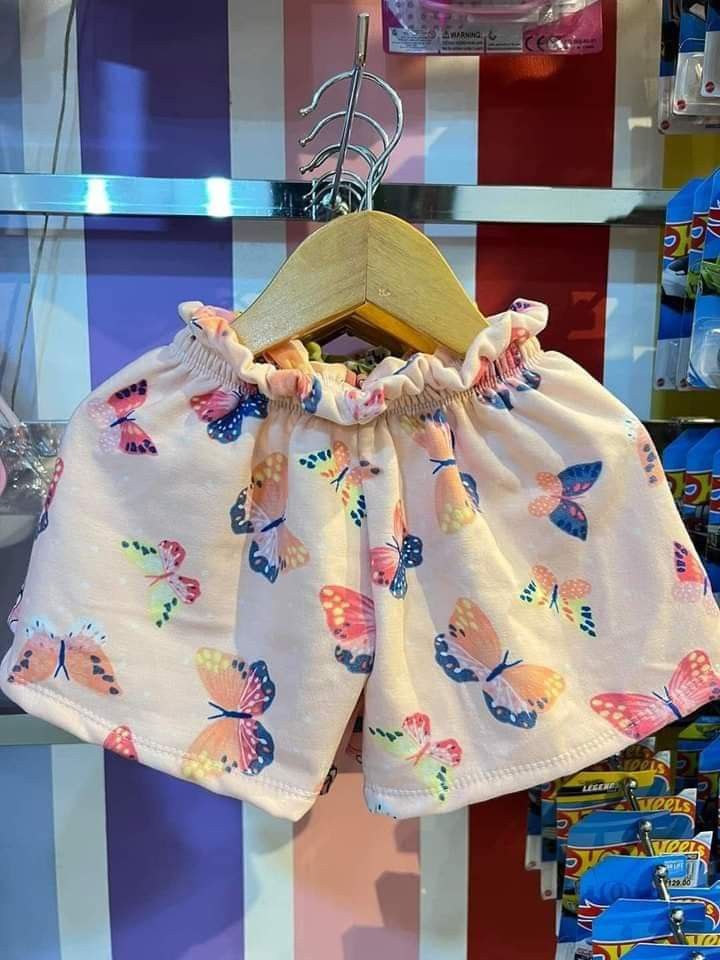 (4 FOR 100)SHORTS FOR 2-4 YEARS OLD (Category: Babies & Kids Fashion) located in Binangonan. Submitted by regine110 (Listing ID 1308962968, Image 2). Description: CULLOTS SHORTS FOR KIDS 4 PCS FOR 100 4 PCS FOR 100 4 PCS FOR 100 RANDOM PRINTS (ALL PRINTS AVAILABLE) S H O P E E CHECK OUT.