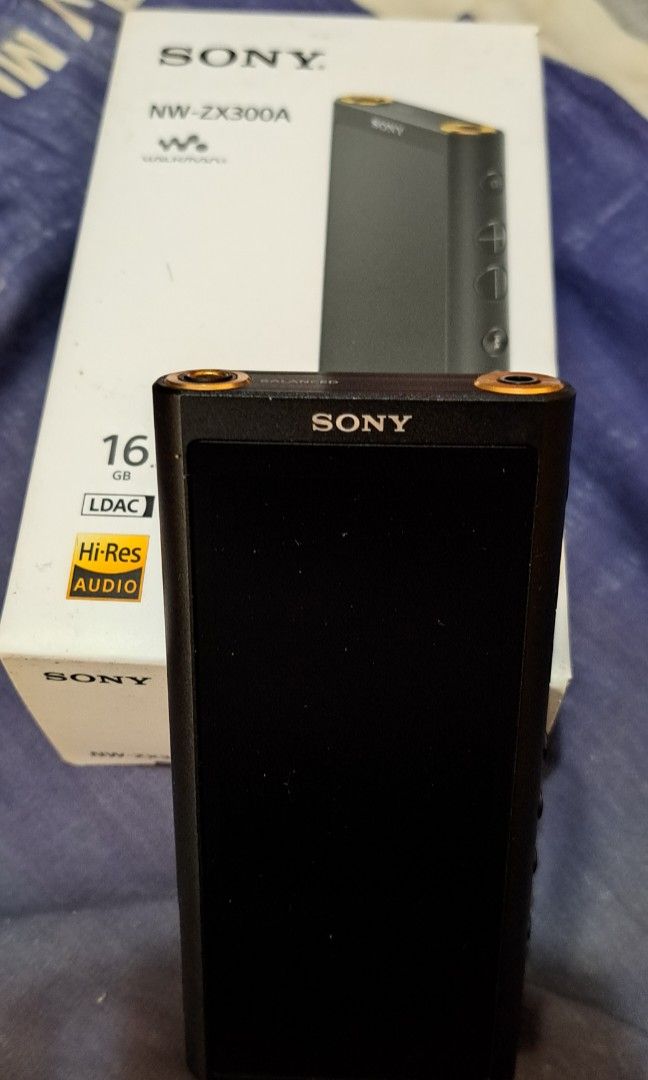 ZX300 Walkman® ZX Series | NW-ZX300 | Sony Latvia