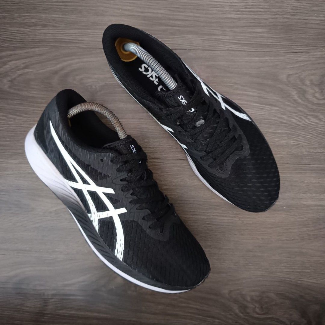 Asic sneakers 8.5 clearance