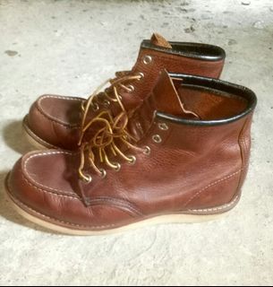 Authentic RED WING 8131 boots