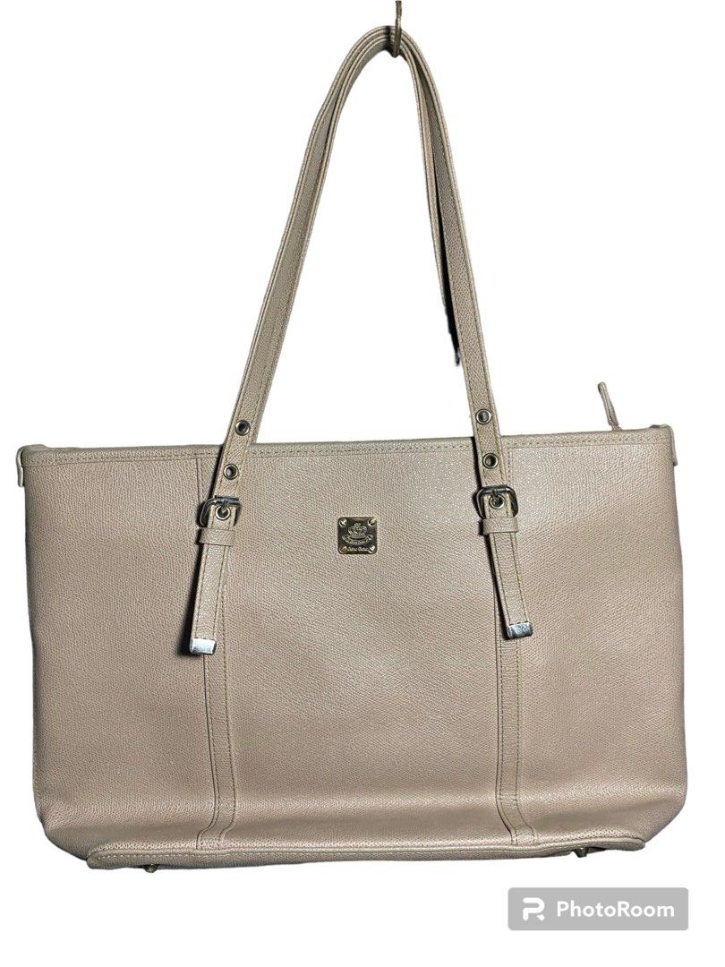 Bana bana bag Women s Fashion Bags Wallets Shoulder Bags on Carousell