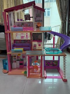 Barbie Dreamhouse Dollhouse with Wheelchair Accessible Elevator, Pool ...