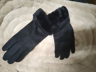 Black Winter Gloves