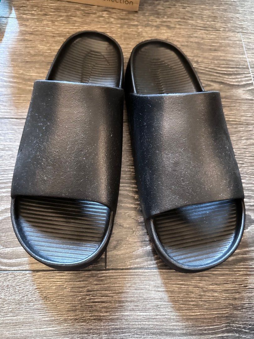 Calm slides (Category: Sandals) located in Singapore. Submitted by lousyday (Listing ID 1308984521, Image 1). Description: US size 12. No box. .