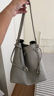 (Kategori: ) berada di . Dikirim oleh kitpreloved8 (ID iklan 1308891114, Gambar 1). Deskripsi: .