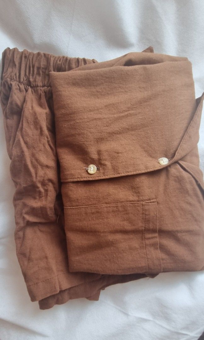 Repriced Choco Brown Linen Coordinates (Category: Sets or Coordinates) located in Manila. Submitted by muggles_closet (Listing ID 1308936216, Image 2). Description: chest 40 waist 30 to 34in 1hr lng nagamit.