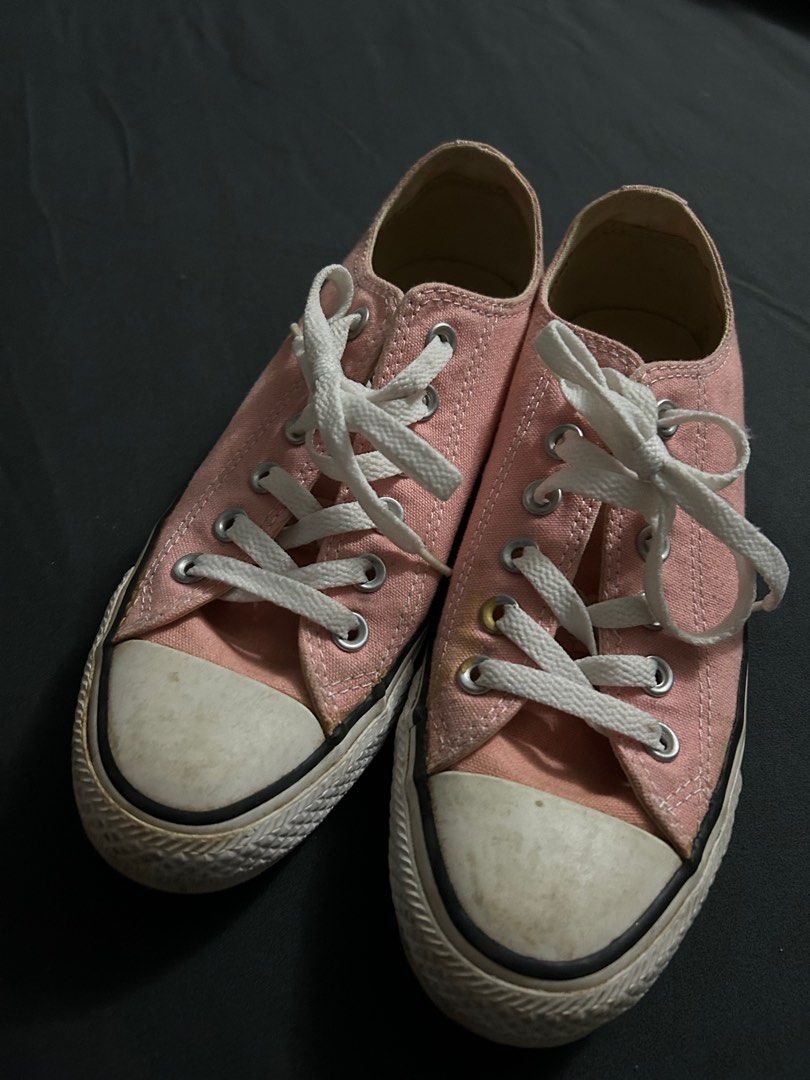 Soft pink converse hotsell