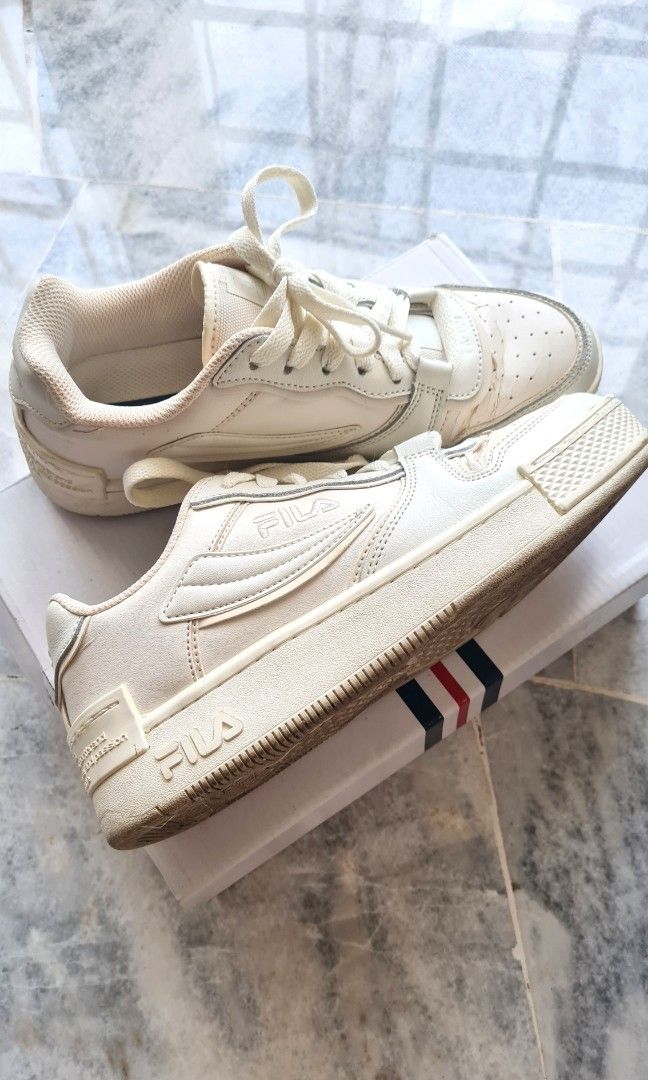 FILA OFF WHITE SNEAKERS Women s Fashion Footwear Sneakers on Carousell