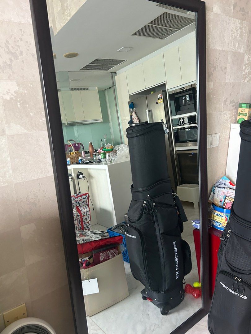 Full length mirror (Category: Other Home Furniture) located in Singapore. Submitted by jayster28 (Listing ID 1308922708, Image 1). Description: Full length Mirror H: 175cm W: 85cm .