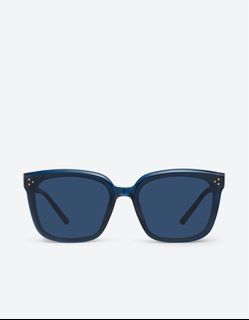 (Category: ) located in . Submitted by sunglasses.versionsale (Listing ID 1308853090, Image 1). Description: .