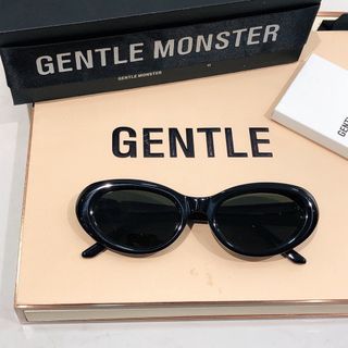 (Category: ) located in . Submitted by sunglasses.versionsale (Listing ID 1308861290, Image 1). Description: .