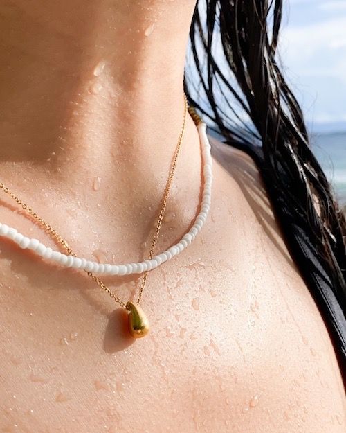 Gold Teardrop Pendant Necklace (Category: Necklaces) located in Manila. Submitted by beasofher (Listing ID 1308873456, Image 1). Description: Details: 18K PVD gold plated Hypoallergenic Waterproof Sweatproof Adjustable 15"-17" chain.
