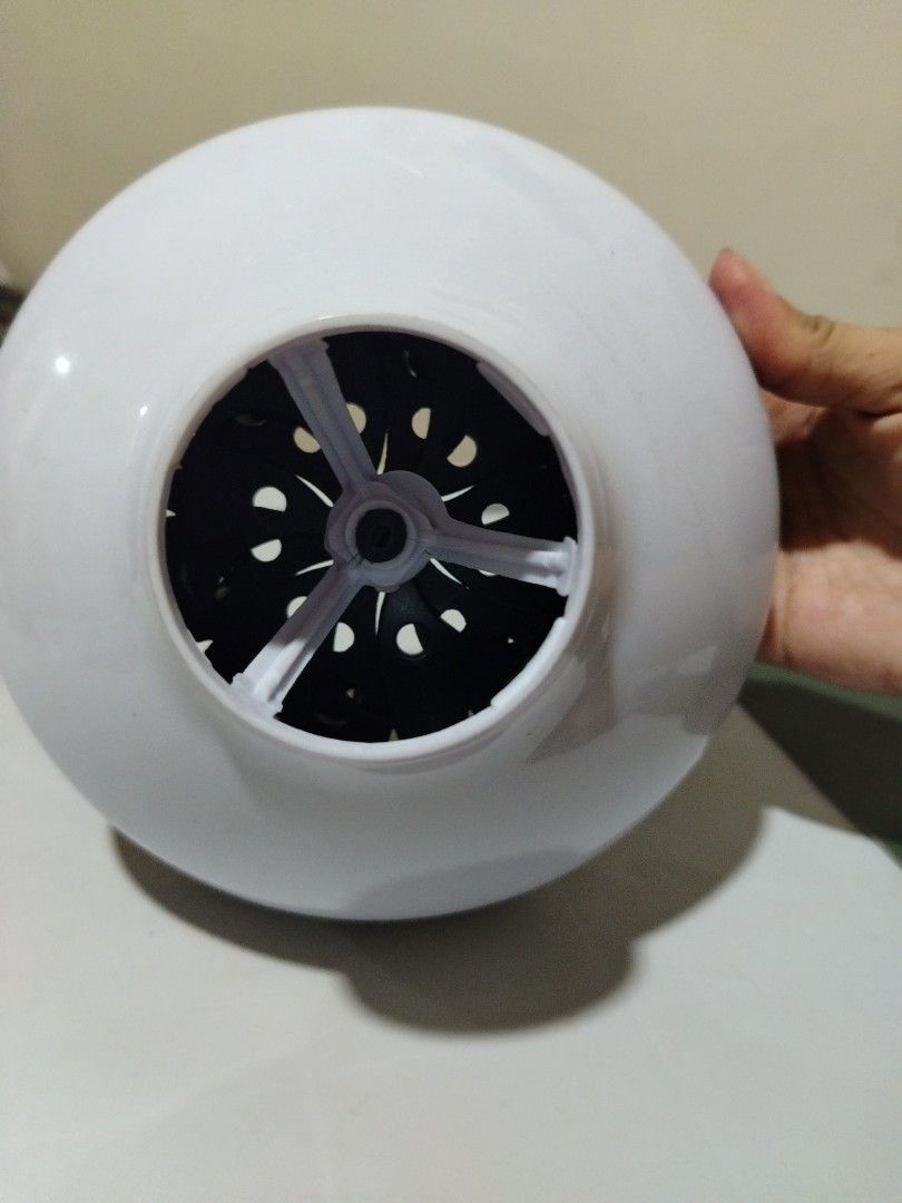 Hair dryer curl diffuser (Category: Hair) located in Angeles City. Submitted by fastgem_867db2 (Listing ID 1308907255, Image 3). Description: Hair dryer curl diffuser Never used Size is on the picture.