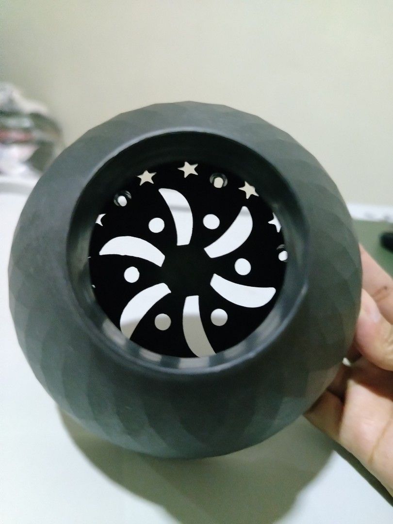 Hair dryer curl diffuser (Category: Hair) located in Angeles City. Submitted by fastgem_867db2 (Listing ID 1308907585, Image 2). Description: Never used Size is on picture.