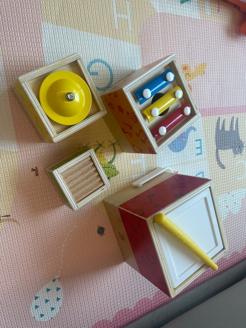 Hape- Stacking Music Set, 興趣及遊戲, 玩具& 遊戲類- Carousell