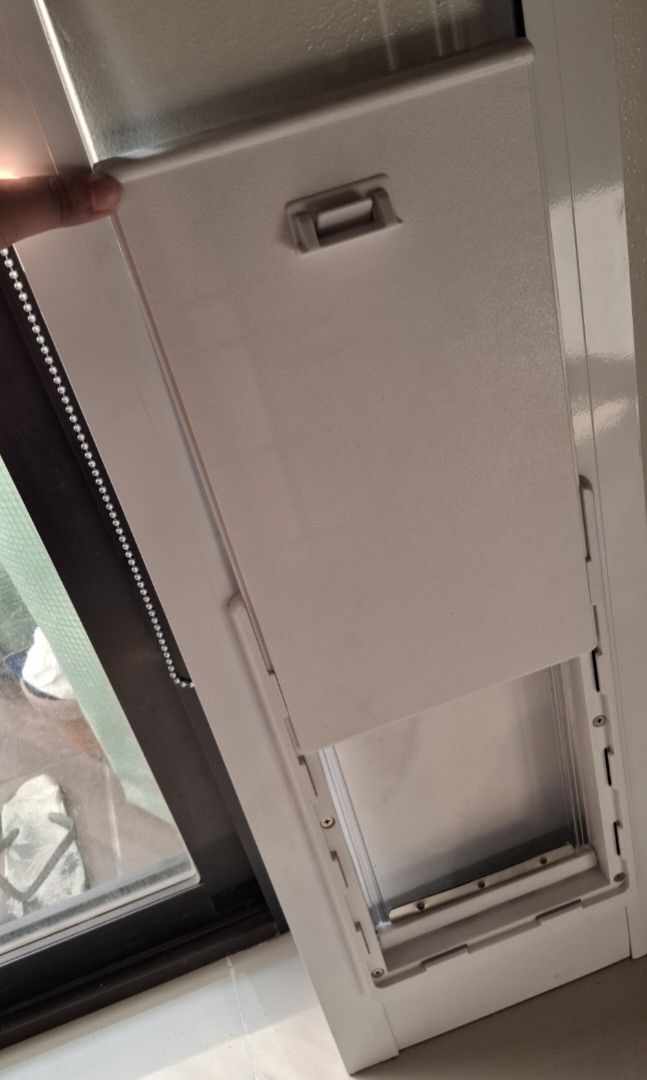Hartman Pet door insert Patio for Sliding Door Medium Pet Supplies Homes Other Pet Accessories on Carousell