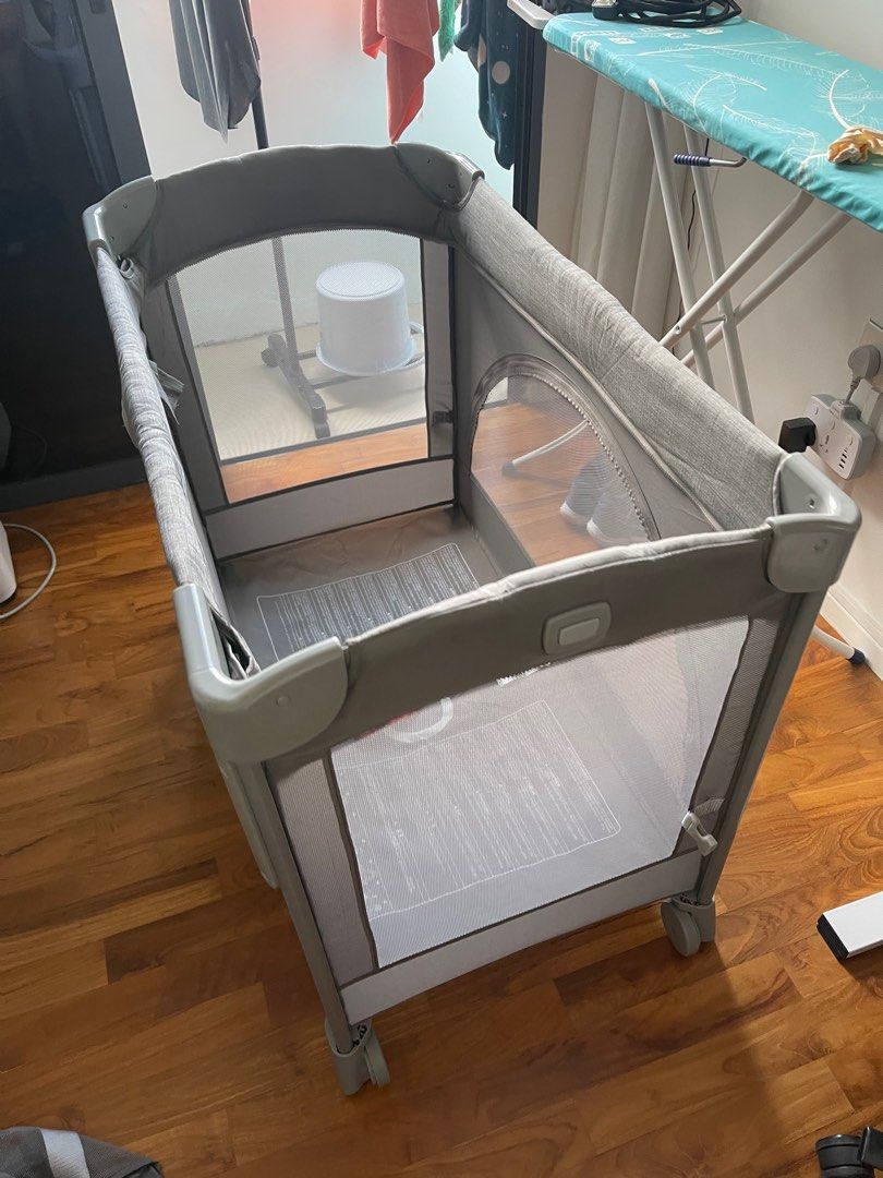 Joie Kubbie Travel Cot Playpen, Babies & Kids, Baby Nursery & Kids ...