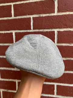Levi’s beret hat