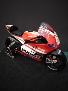 (Category: ) located in . Submitted by feeq_diecast (Listing ID 1308971084, Image 1). Description: .