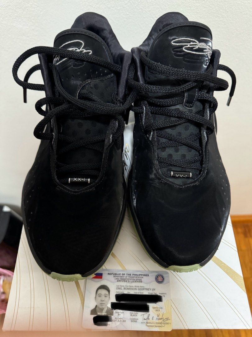 Nike Lebron XXI 21 EP, US10 (Category: Sneakers) located in Quezon City. Submitted by --ro-- (Listing ID 1308966684, Image 3). Description: Nike Lebron XXI 21 EP, US10 BLACK/MTLC PWETER-IRON GREY NOIR/GRIS FER/ETAIN MTLQ Complete package with receipt.