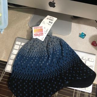 NWT Uniqlo Knitted Cap Bonnet For Winter