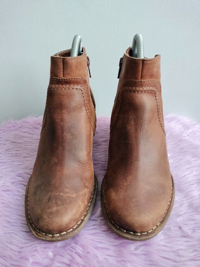 Carleta on sale