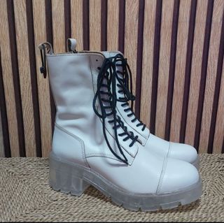 Original Zara white genuine leather boots