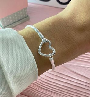 Pandora heart closure clasp snake chain bracelet