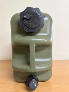 Portable Water Tank Storage with Spigot