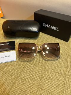 Preloved Chanel Glasses