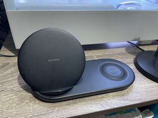 Samsung Dual Wireless Fast Charger