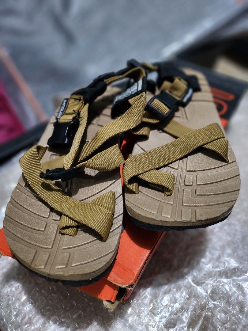 Sandugo Sinai Sandals (Category: Flats & Sandals) located in Marikina City. Submitted by jannetteg (Listing ID 1308985859, Image 1). Description: BRAND NEW SELLING AT COST Sandugo Sinai Sandals US5 but fits up to 6 or 23cm snugly Never had chance to wear it Super tibay! Loc: Pasig MOP: BDO, BPI, Unionbank, Securitybank, Gcash MOD: Same day couriers, GGX, Flash Buyer pays sf.