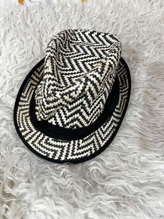 Short Brim Fedora Hat (Black & White)