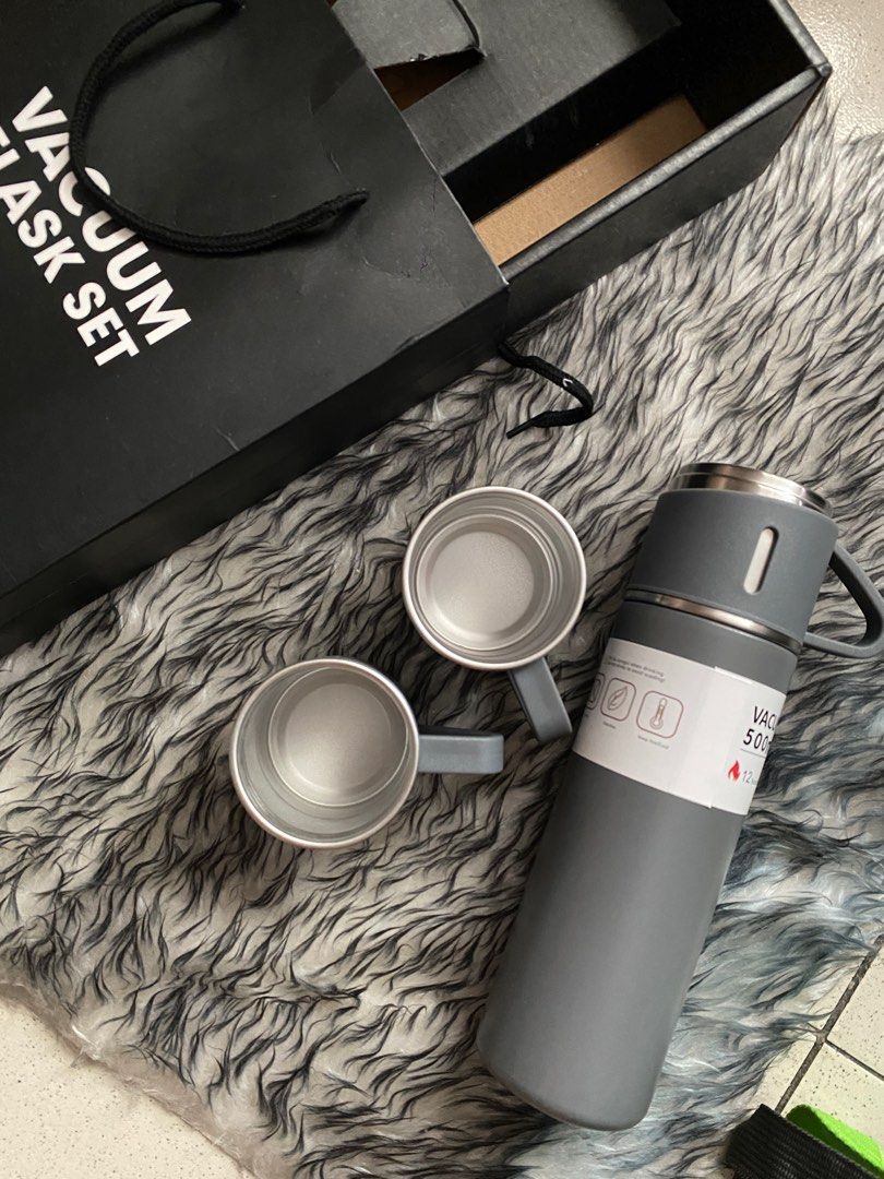 Travel Vaccum Flask set (Category: Water Bottles & Tumblers) located in Quezon City. Submitted by jeckmarj (Listing ID 1308992478, Image 3). Description: Travel Vacuum Flask set with 3 cups Comes in a gift box Portable Vacuum Flask For office and school Tumbler.