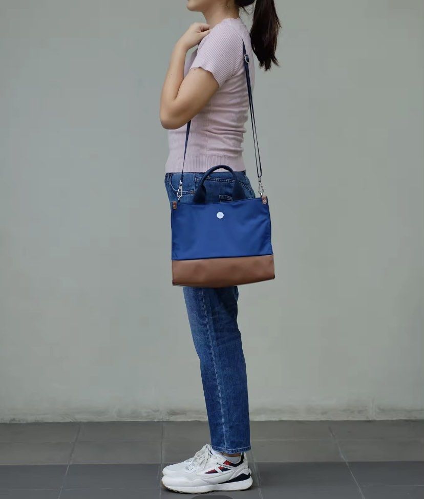 UDC Cross body bag (Category: Cross-body Bags) located in Taguig. Submitted by grayanna (Listing ID 1308959407, Image 1). Description: Brand new UDC tote / cross body bag with bag (kindly check UDC sa online original price 1,3++) RFS: wrong color.