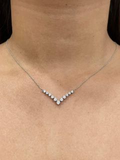 V diamond necklace