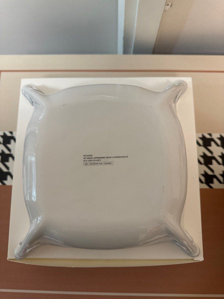 WTAPS DEN/HARDSHELL TRAY/CERAMIC, 男裝, 手錶及配件, 飾物架