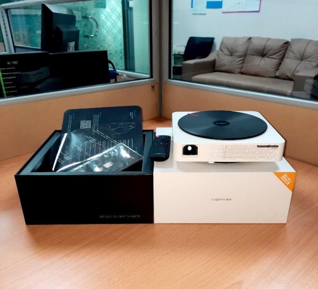 XGIMI Z4X DLP 4K DLP 3D LED Android Smart Projector with Harman/Kardon