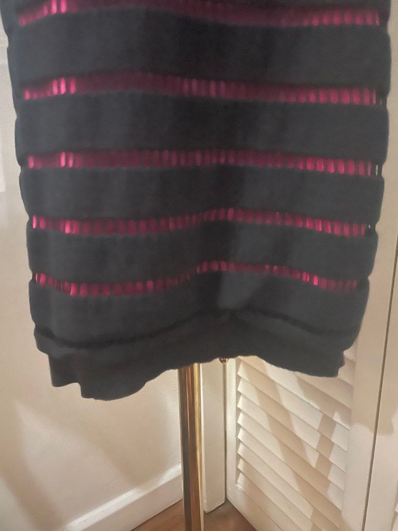 23. FRENCH CONNECTION DRESS (Category: Dresses) located in Quezon City. Submitted by elegantlycheap (Listing ID 1309178161, Image 2). Description: Sleeves: 10 inches Length (from tip of back collar) : 34 in Width (shoulder to shoulder) : 15 inches Condition: EXCELLENT.