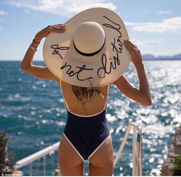 700 Eugenia Kim Do Not Disturb Beach Sun Floppy Hat