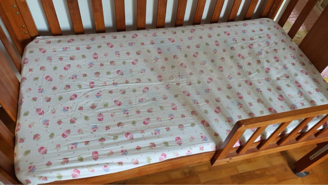 Baby love baby cot 2025