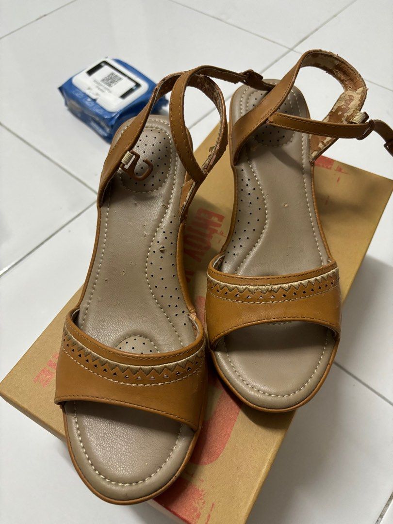 Bata comfit wedges deals