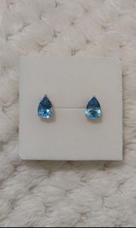 blue topaz stud earrings in 925 silver