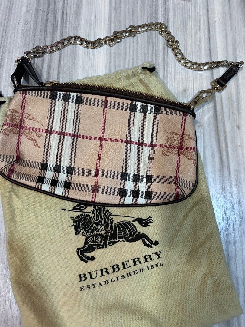 Burberry clara haymarket wristlet with receipt nova checks classic signature beige cream mini shoulder bag dinner classy clutch pouch wallet gold