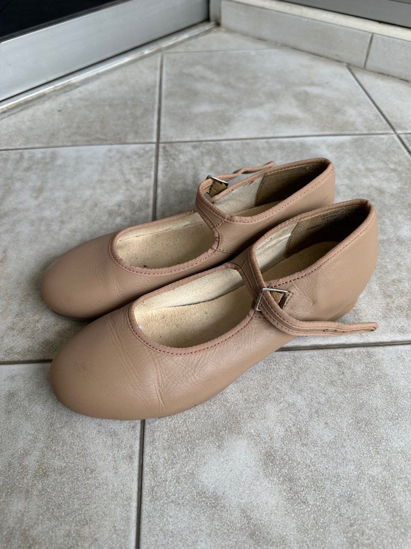 Capezio 38 outlet