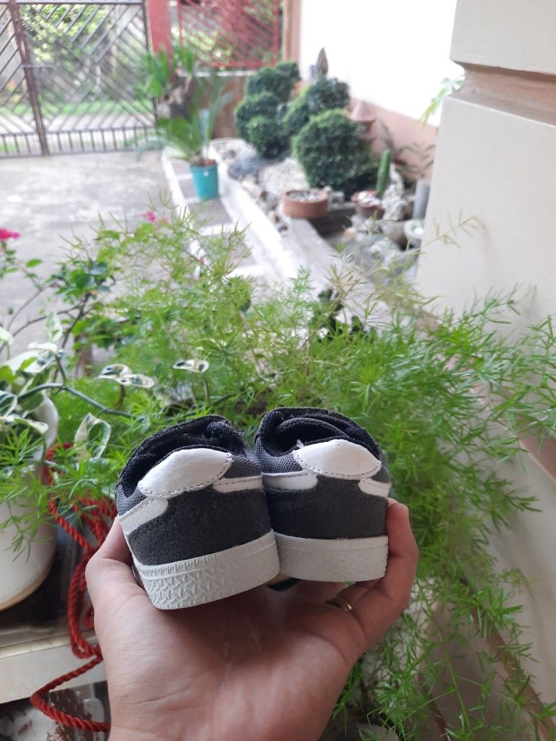 Cat & Jack shoes for baby boy (Category: Babies & Kids Fashion) located in Sanchez-Mira. Submitted by smause (Listing ID 1309130492, Image 3). Description: Authentic 10.5cm.
