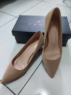 Chelsea Closed Shoes with heels (Color Taupe | Size 38)
