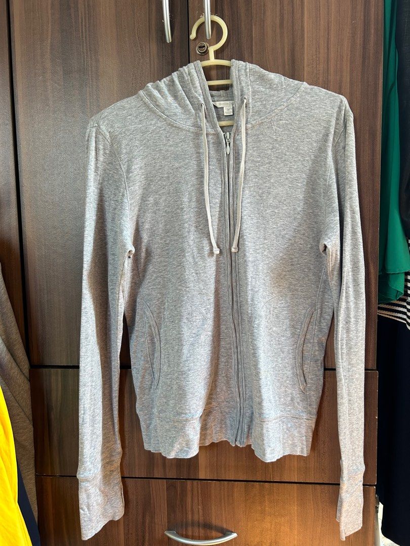 Cotton Slim Fit Cardigan Jacket (Category: Coats, Jackets and Outerwear) located in Paranaque City. Submitted by avercloset (Listing ID 1309057811, Image 1). Description: Small discoloration (see second picture) PM for inquiries M but fits XS to S.