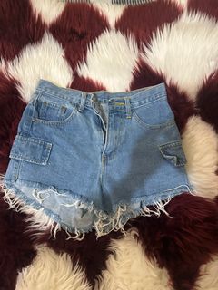 (Category: ) located in . Submitted by closingcloset (Listing ID 1309111737, Image 1). Description: .